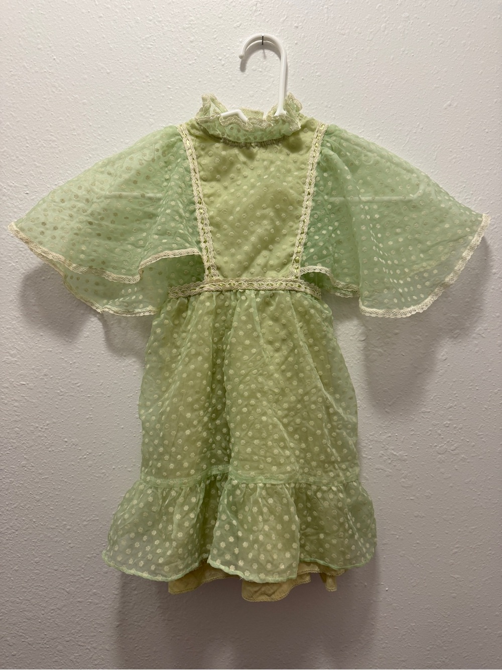 Vintage 1940s Girls Sheer Swiss Dot Ruffled Flutter Sleeve Dress Mint Green Sz 6
